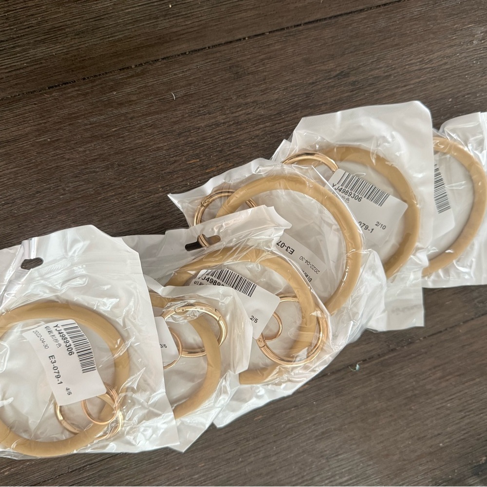 Beige keychain bangle 6pk